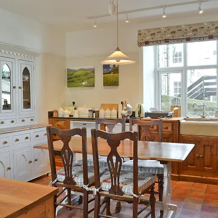 Hillgarth * Askrigg