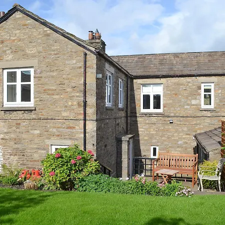 Hillgarth * Askrigg